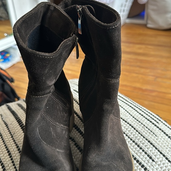 Boots - Picture 2 of 13